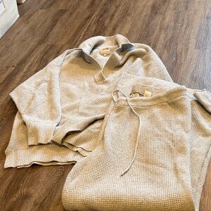 Aerie Grey V-Neck Sweater Set
